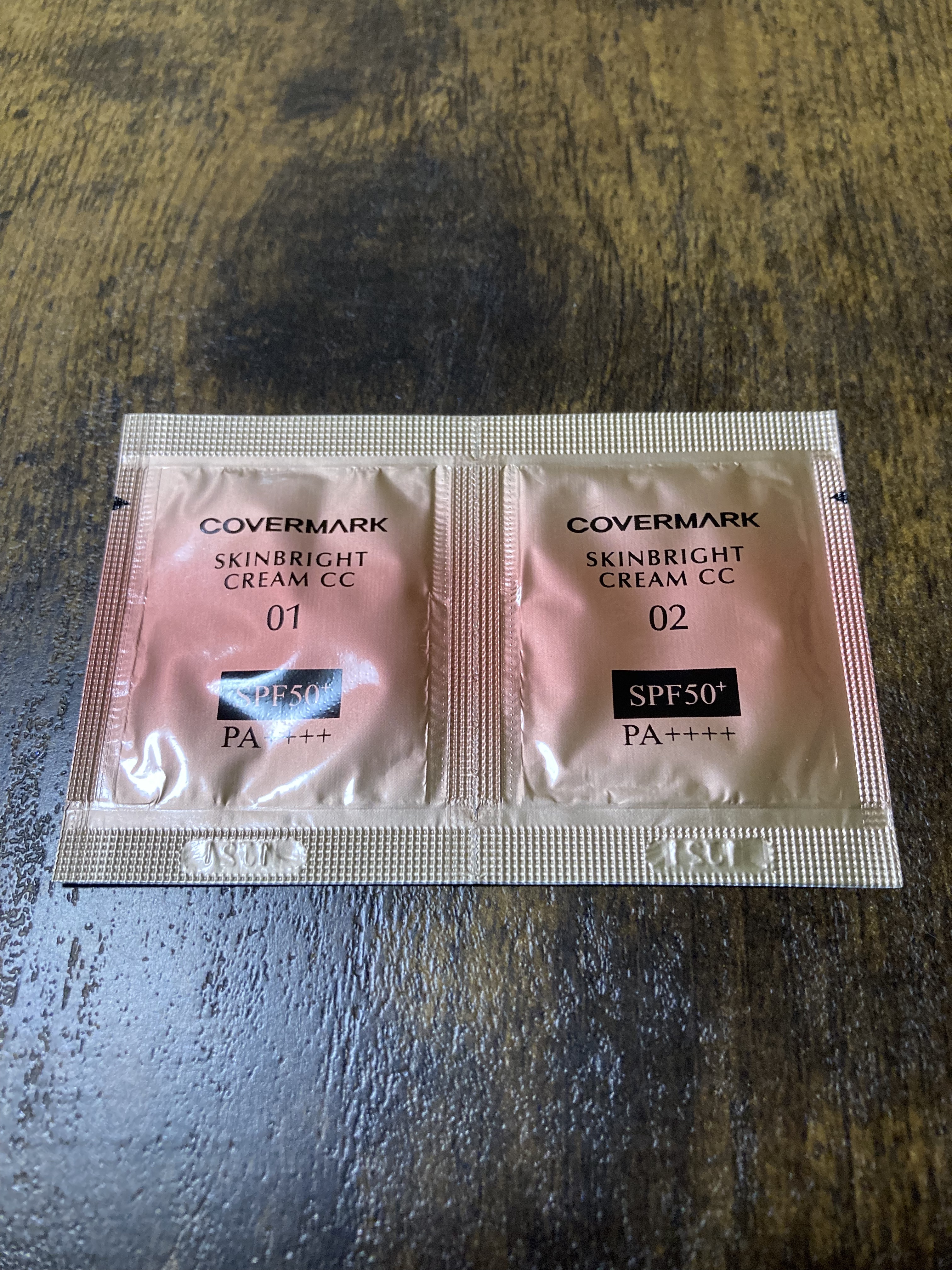 フローレス フィット/COVERMARK/クリーム・エマルジョンファンデーションを使ったクチコミ（2枚目）