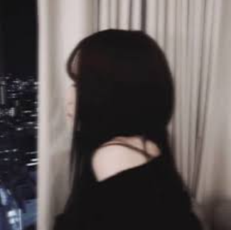 も あ on LIPS 「 🖤質問あるかな??🖤こんにち..」(1枚目)