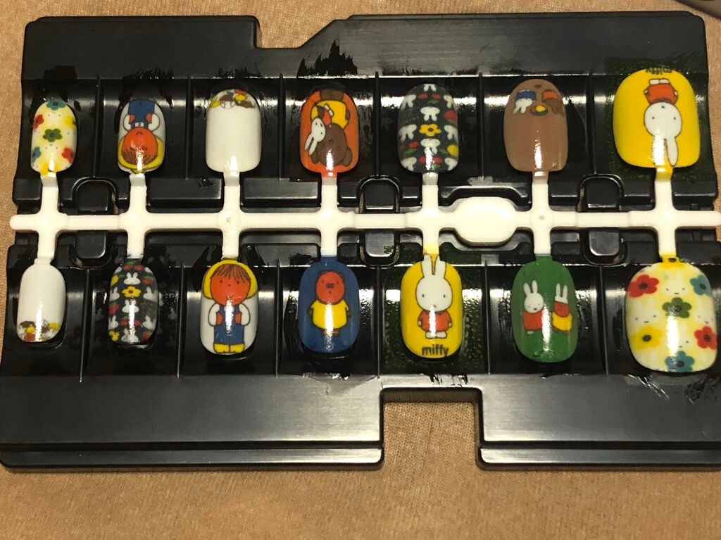 。.ʚ(´nωn`)ɞ .。♥7スケ on LIPS 「【500円で高クオリティネイル!】皆さん、GWいかがお過ごしで..」(2枚目)