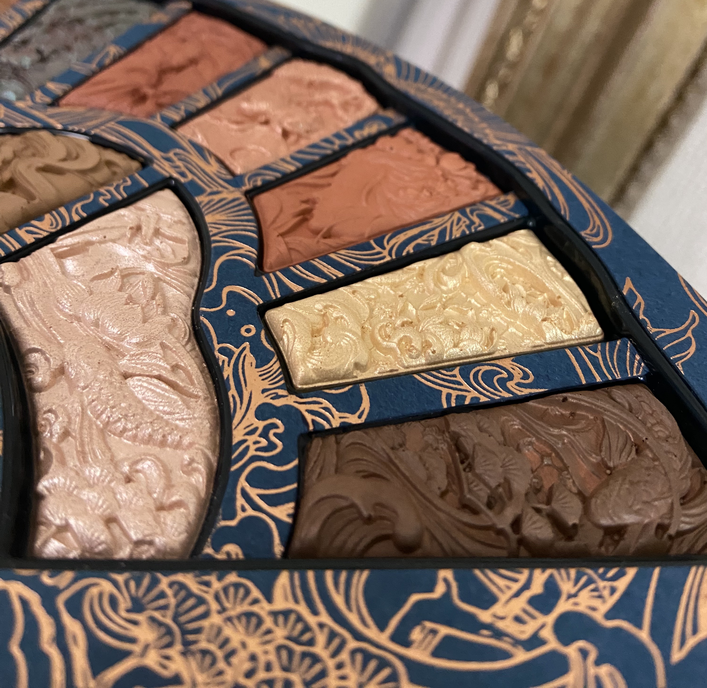 洛神賦アイシャドウパレット/花西子/マルチパレットを使ったクチコミ（3枚目）