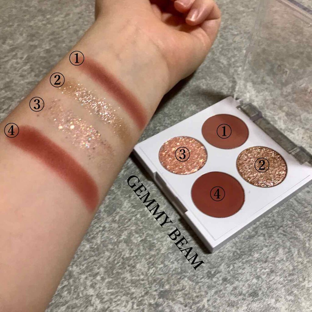 グリッタリーウェブリップバーム/unleashia/リップケアを使ったクチコミ（2枚目）