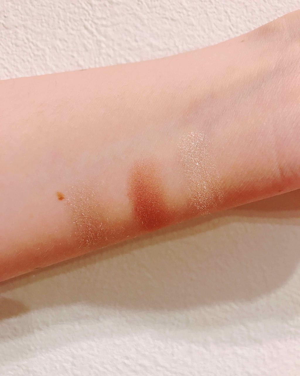 シマリングカラーヴェール ステートメント/THREE/単色アイシャドウを使ったクチコミ（2枚目）