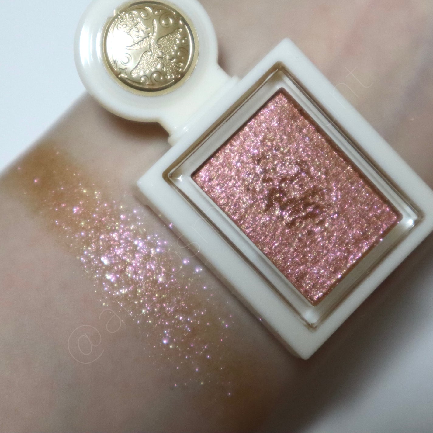 シャドーカスタマイズ (ブリリアントグリッター)/MAJOLICA MAJORCA/グリッターを使ったクチコミ(3枚目)