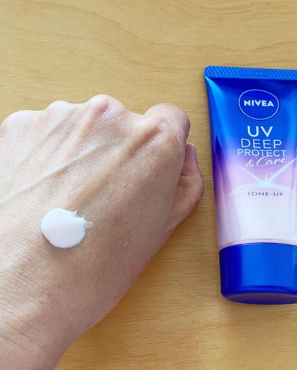 ニベアUV ディープ プロテクト&ケア トーンアップ エッセンス/ニベア/日焼け止めローションを使ったクチコミ(2枚目)