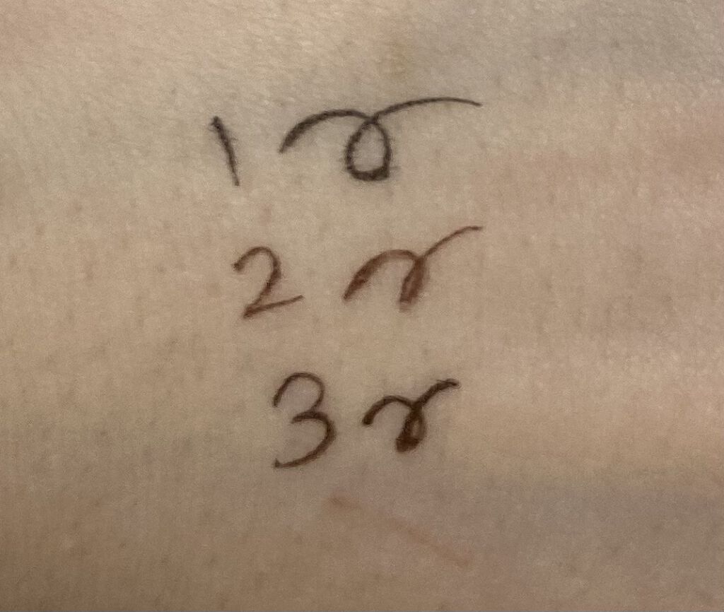 「密着アイライナー」ショート筆リキッド/デジャヴュ/リキッドアイライナーを使ったクチコミ（3枚目）