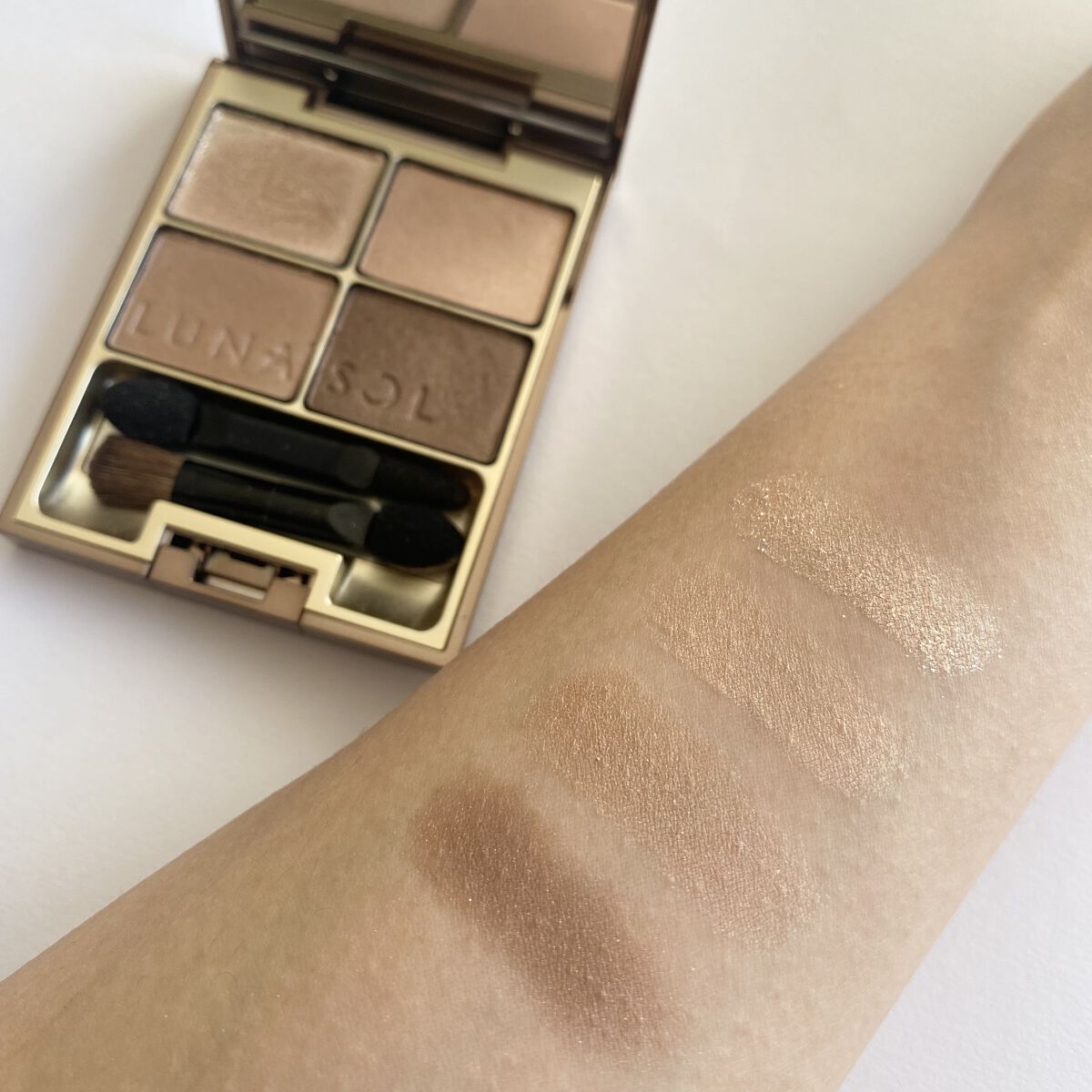 スキンモデリングアイズ/LUNASOL/アイシャドウパレットを使ったクチコミ（3枚目）
