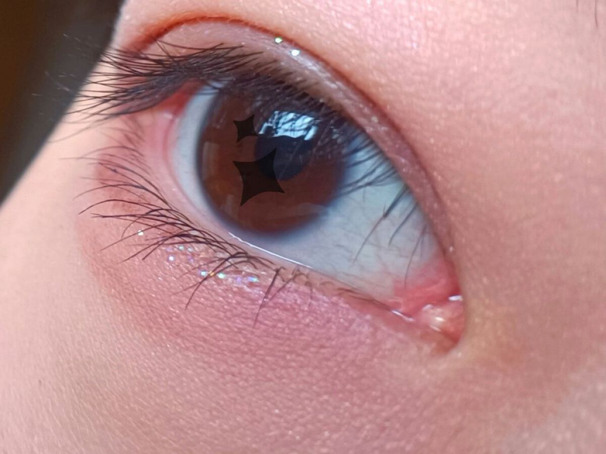 トゥインクル グリッター/innisfree/リキッドアイライナーを使ったクチコミ（2枚目）