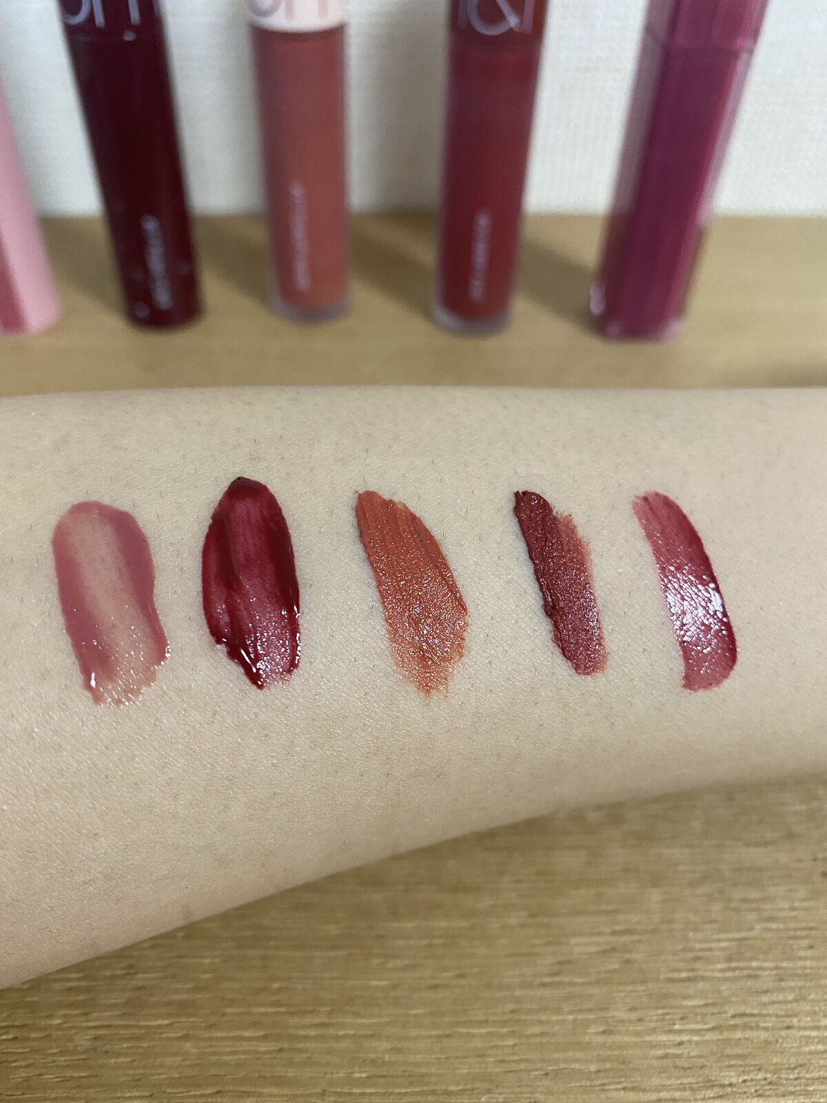 ジューシーラスティングティント/rom&nd/リップティントを使ったクチコミ（2枚目）