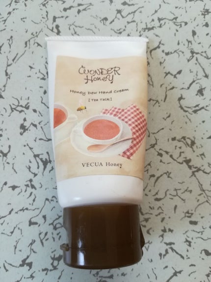 VECUA Honey ワンダーハニー とろとろハンドクリーム ティートークのクチコミ「皆さんこんにちは
ちゃーこです(*º▿º*)✲*゚
今日も暑いですね
熱中症には気をつけて.....」(2枚目)