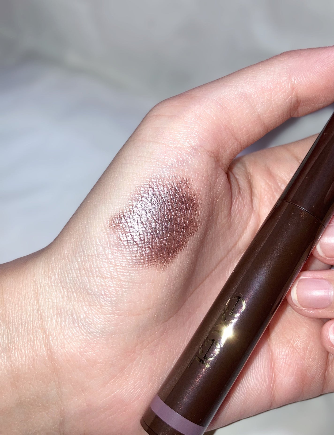 グリームオンフィットシャドウ/excel/スティックアイシャドウを使ったクチコミ(2枚目)