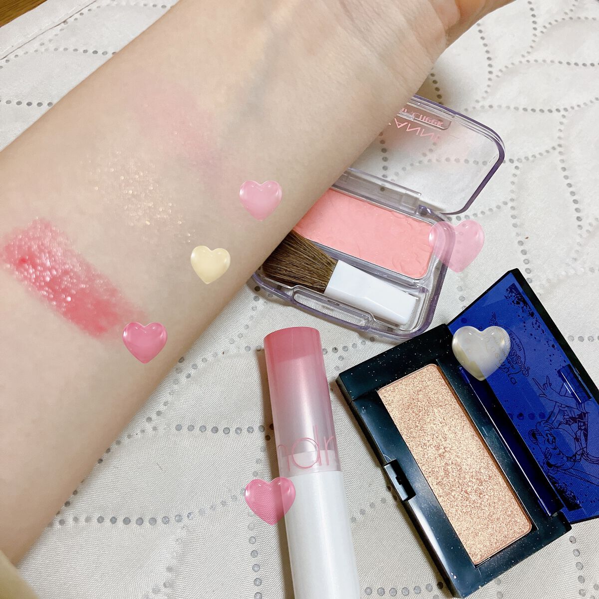 ムーン クライシス ハイライター ムーンライトハニー/shu uemura/パウダーハイライトを使ったクチコミ（2枚目）