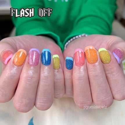 ぴよこれいと あうるす on LIPS 「夏が来る‼️☀️🌊🏖️🪼シンプルなカラフルが大好き❤アイスジェ..」(5枚目)