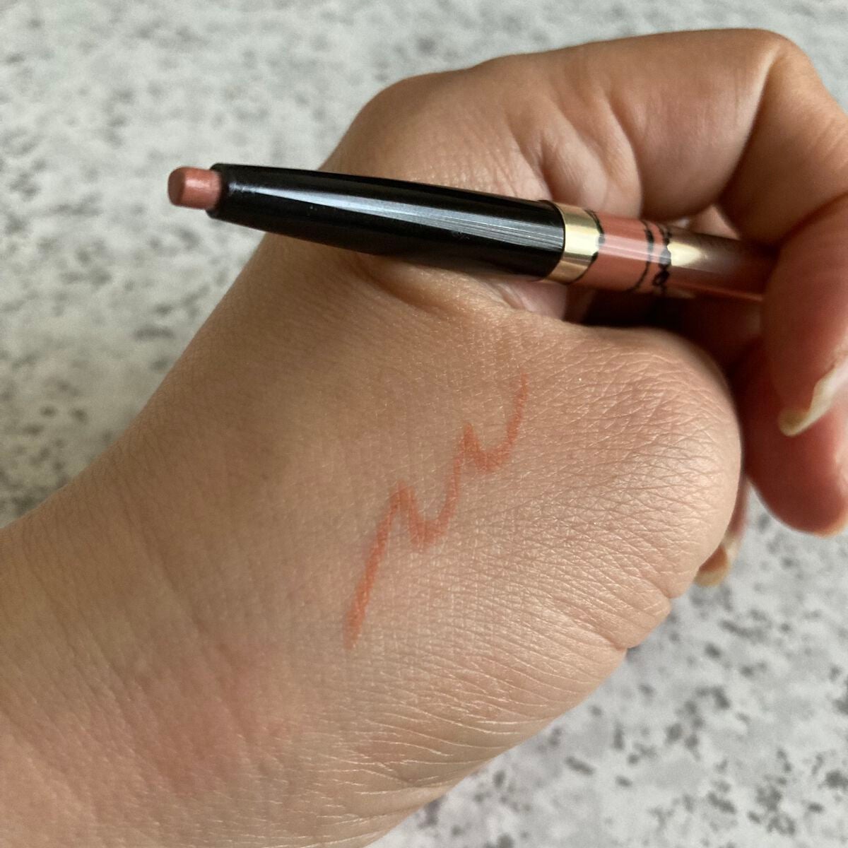 リップフォルミングライナー/インテグレート/リップライナーを使ったクチコミ(2枚目)