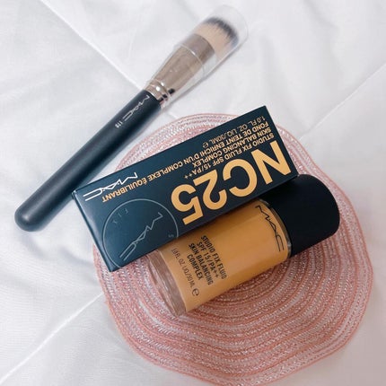 スタジオフィックス フルイッド SPF 15/M・A・C/リキッドファンデーションを使ったクチコミ(1枚目)