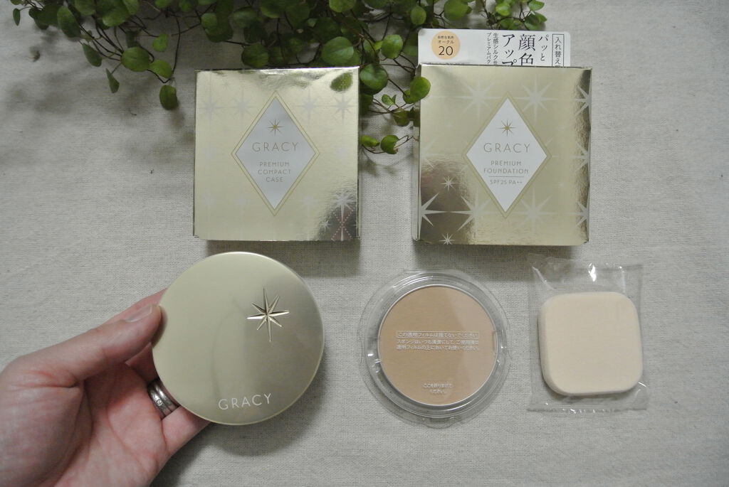 プレミアムパクト/グレイシィ/パウダーファンデーションを使ったクチコミ(2枚目)