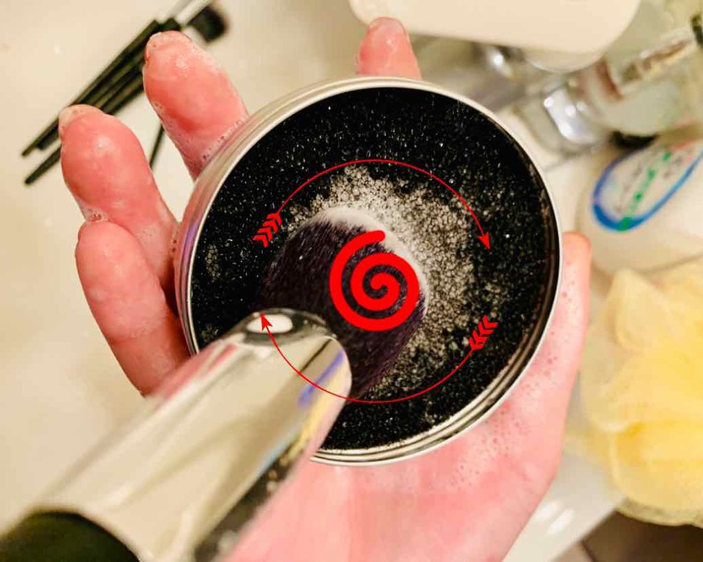 ドライメイクブラシクリーナー/セリア/その他化粧小物を使ったクチコミ(3枚目)