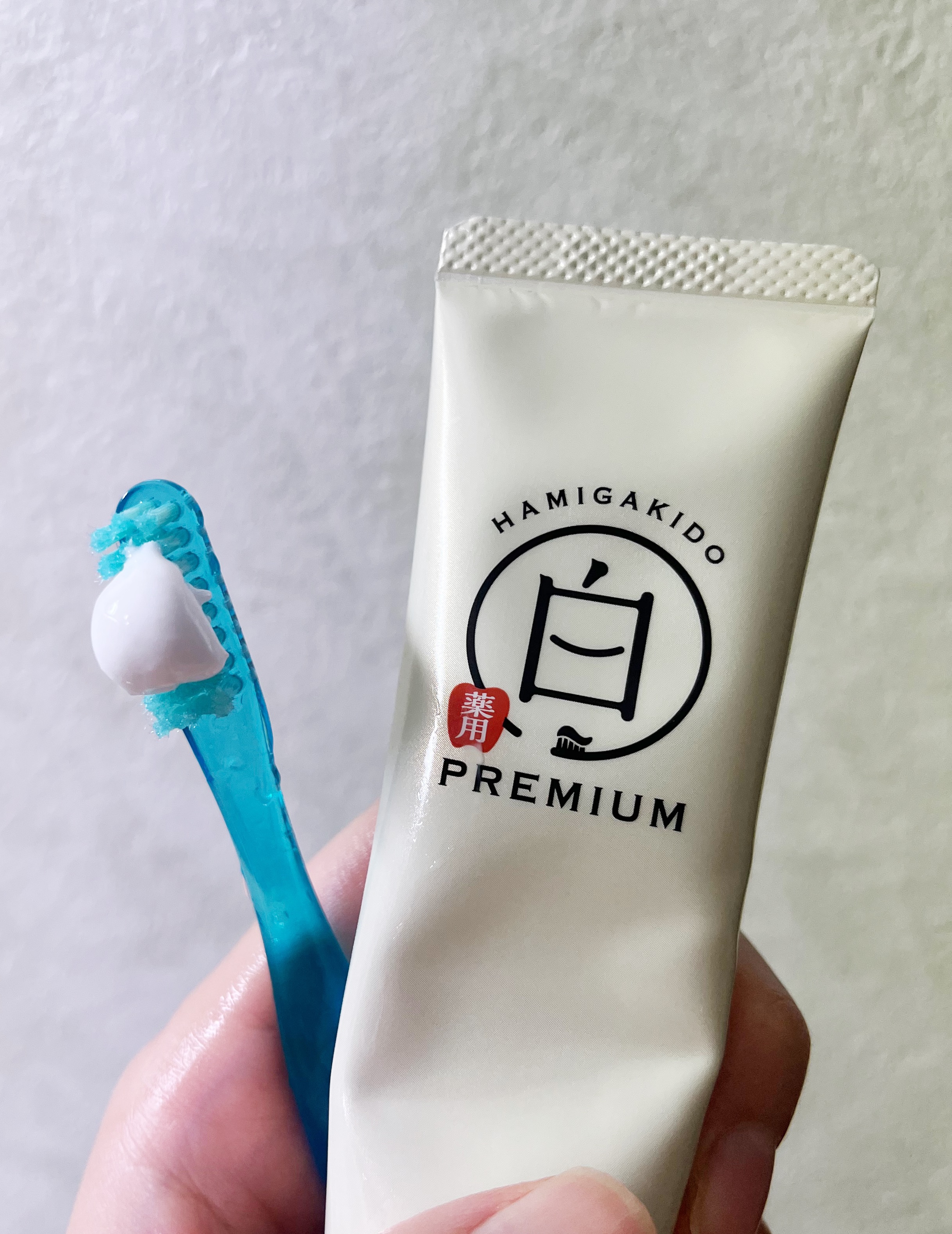 歯磨き堂 薬用ホワイトニングペースト プレミアム/歯磨き堂/歯磨き粉を使ったクチコミ（2枚目）