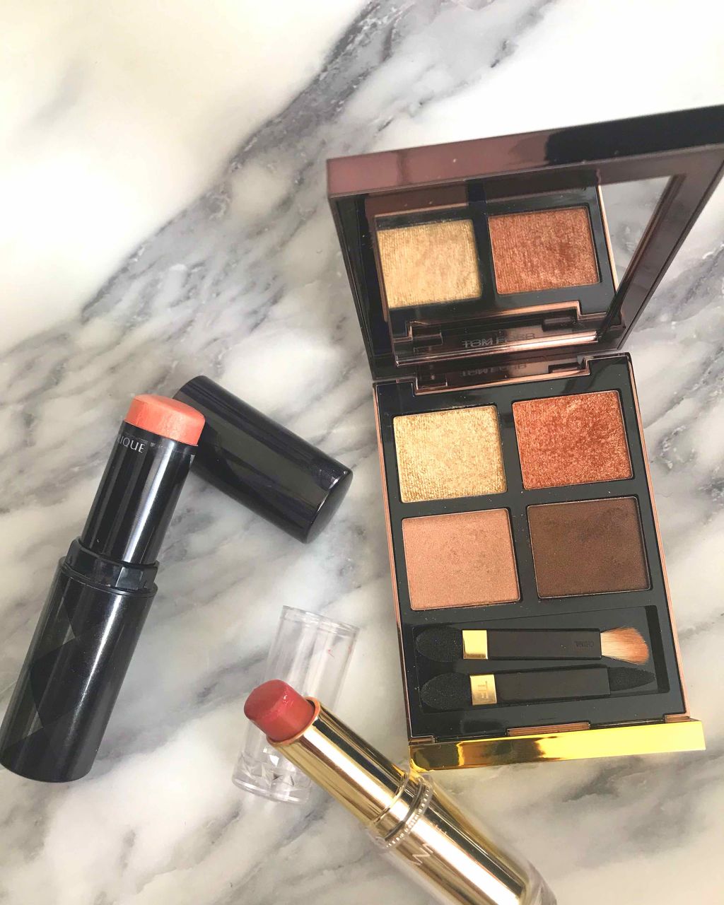 ESPRIQUE メルティフィックス チークのクチコミ「今日のメイクは季節を問わないブラウンフェイス❤️


使用アイテム🔻🔻🔻

●トムフォード
ゴ.....」（1枚目）