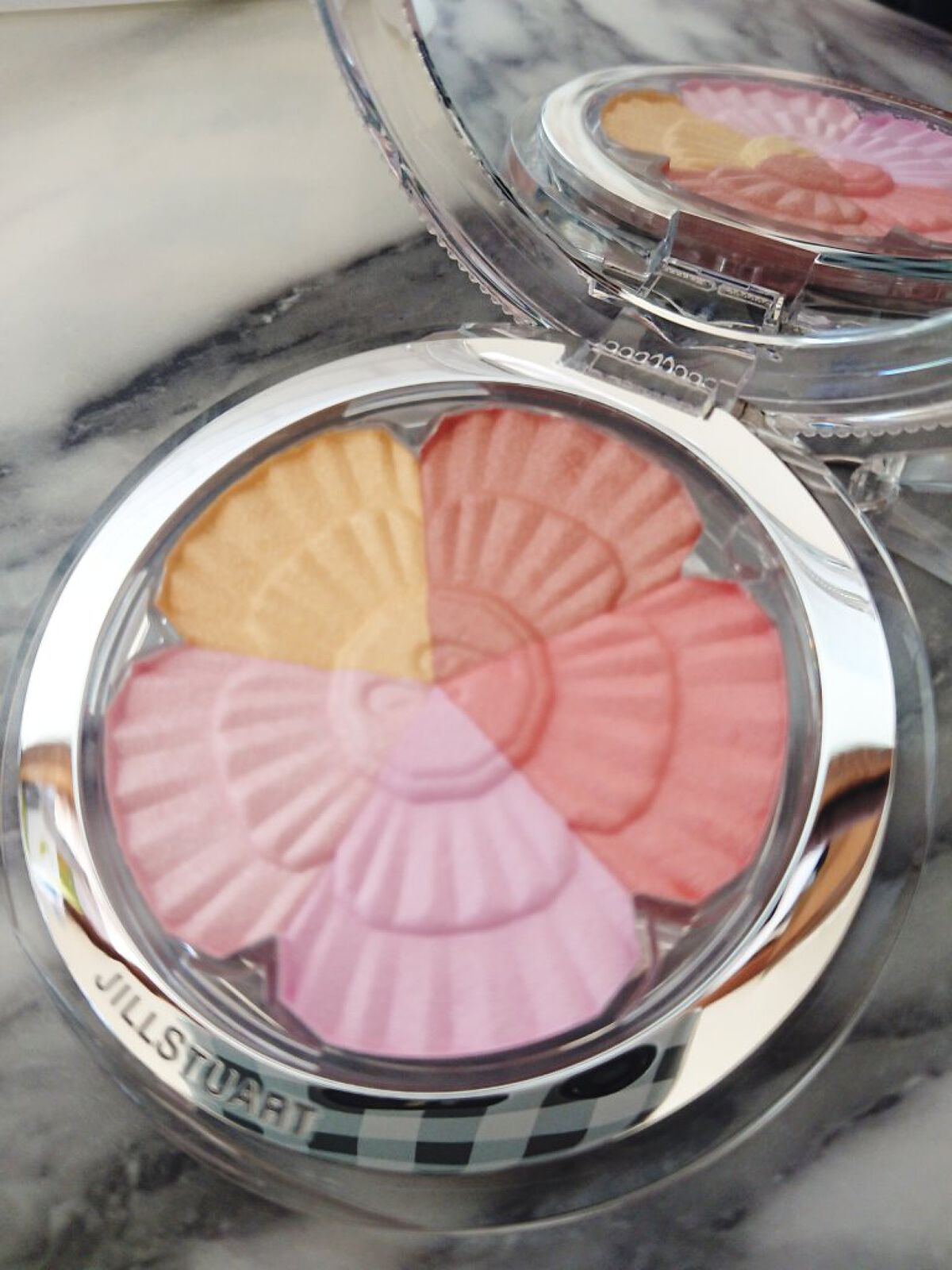 ジルスチュアート ブルーム ミックスブラッシュ コンパクト/JILL STUART/パウダーチークを使ったクチコミ(4枚目)