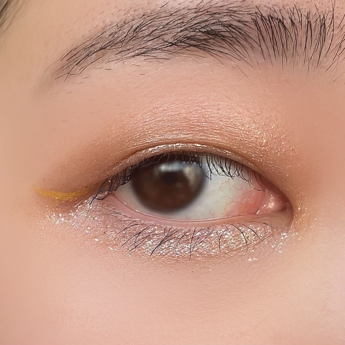 16CANDY ROCK PEAEL POWDER シャンパンキャンディー/16BRAND/単色アイシャドウを使ったクチコミ（3枚目）