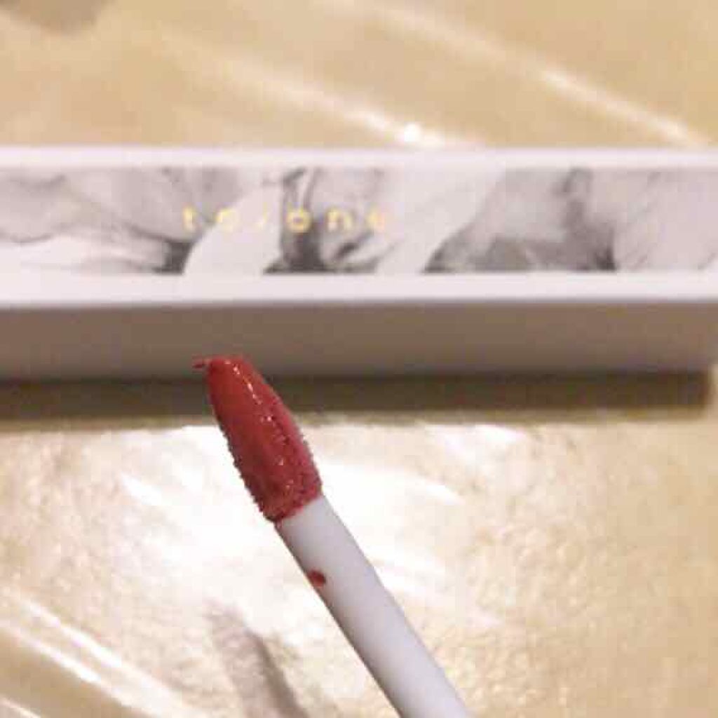 トーン ペタル エッセンス カラー バター/to/one/リップグロスを使ったクチコミ（2枚目）