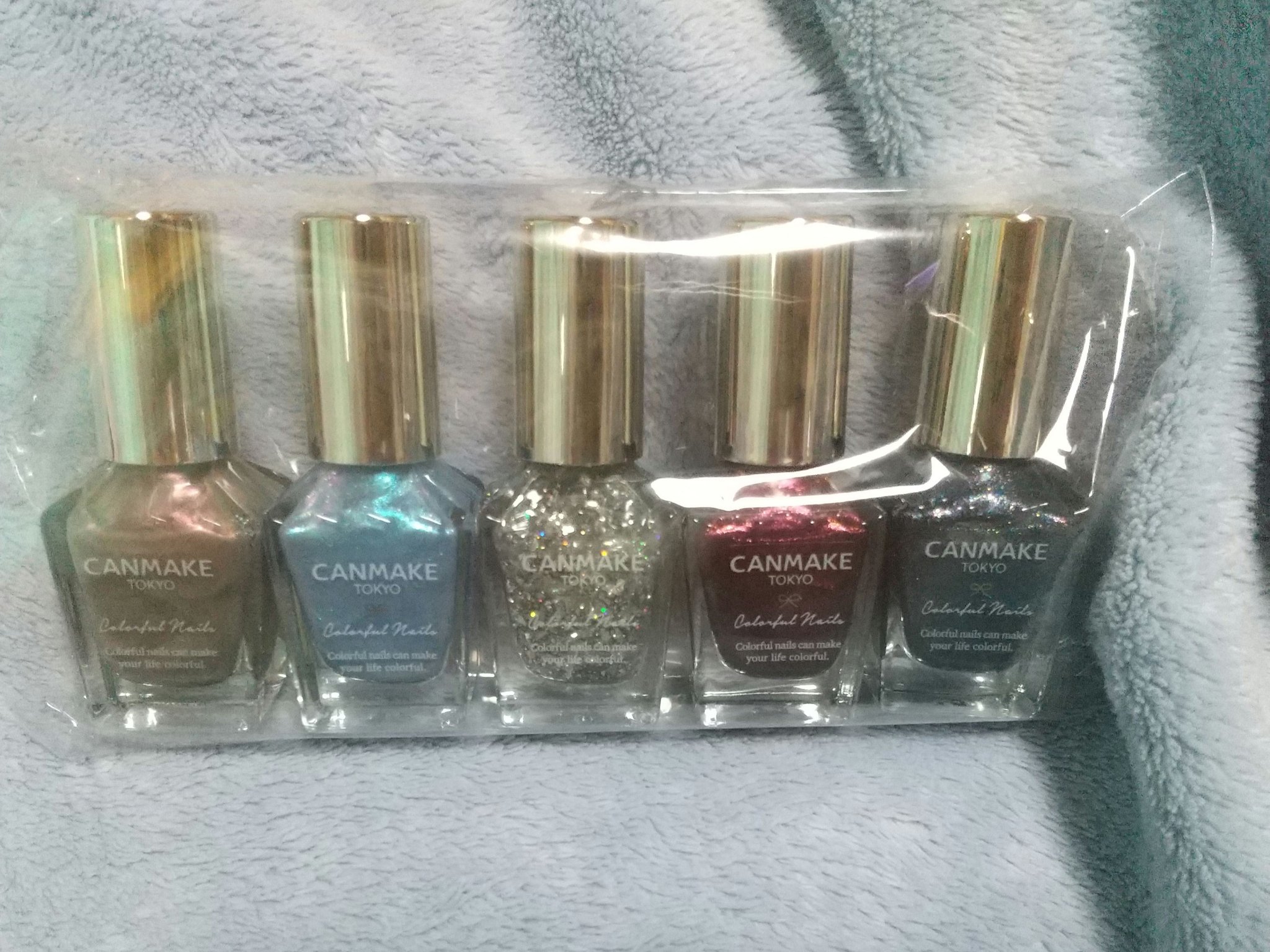 カラフルネイルズ/キャンメイク/マニキュアを使ったクチコミ（2枚目）