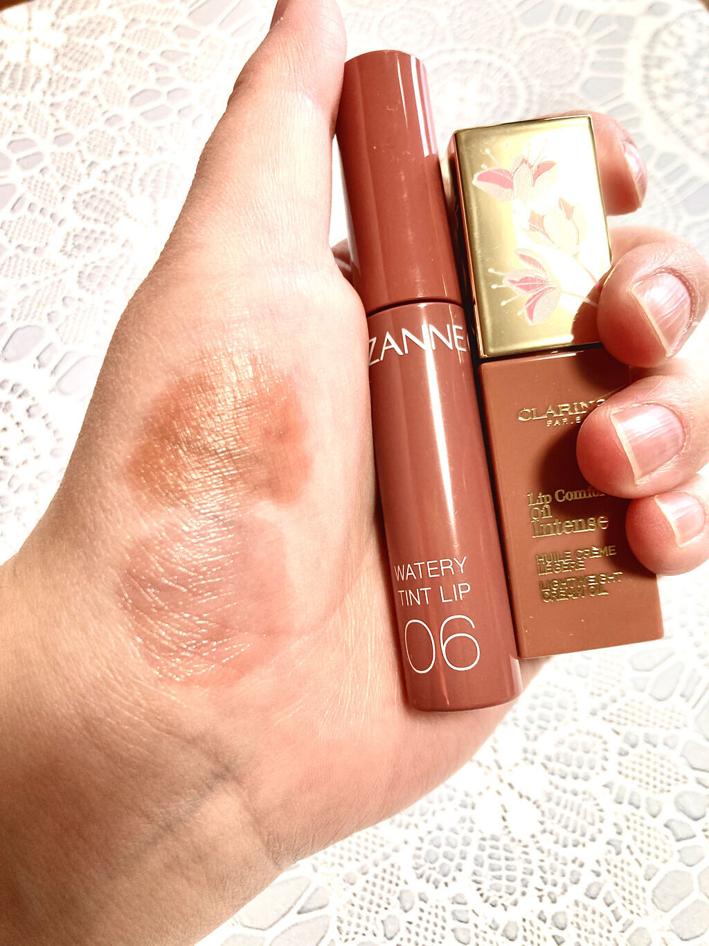 コンフォート リップオイル インテンス/CLARINS/リップグロスを使ったクチコミ（3枚目）