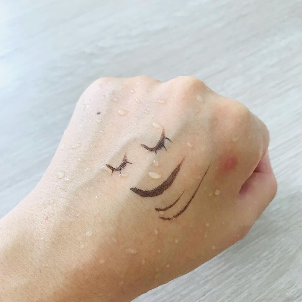 スキルレスライナー/LUMIURGLAS/リキッドアイライナーを使ったクチコミ(3枚目)