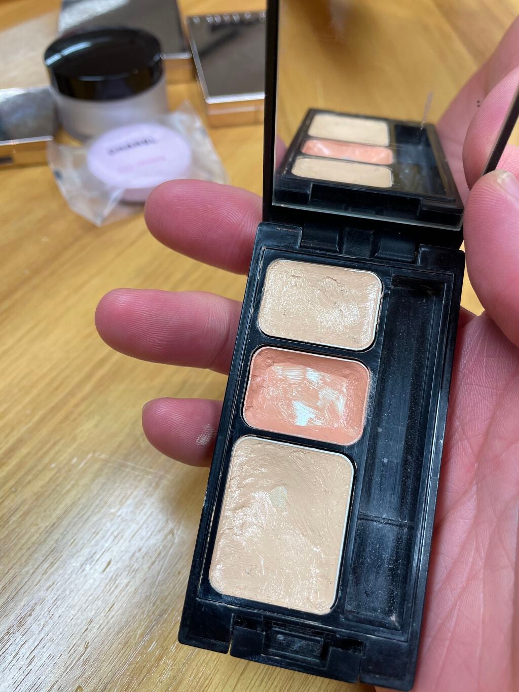 ミネラルコンシーラーパレット/エトヴォス/パレットコンシーラーを使ったクチコミ(1枚目)