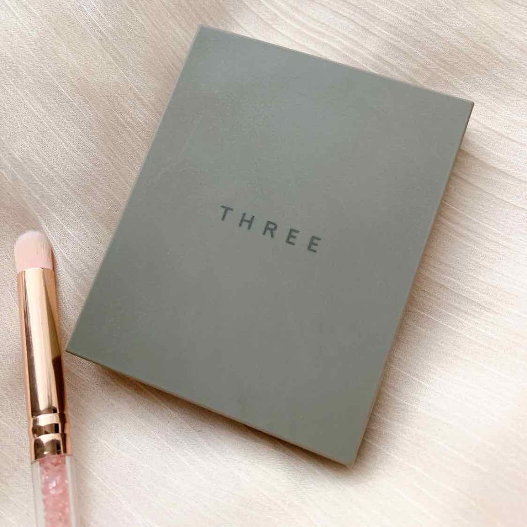 THREE シマリング グロー デュオ/THREE/クリームハイライトを使ったクチコミ（2枚目）