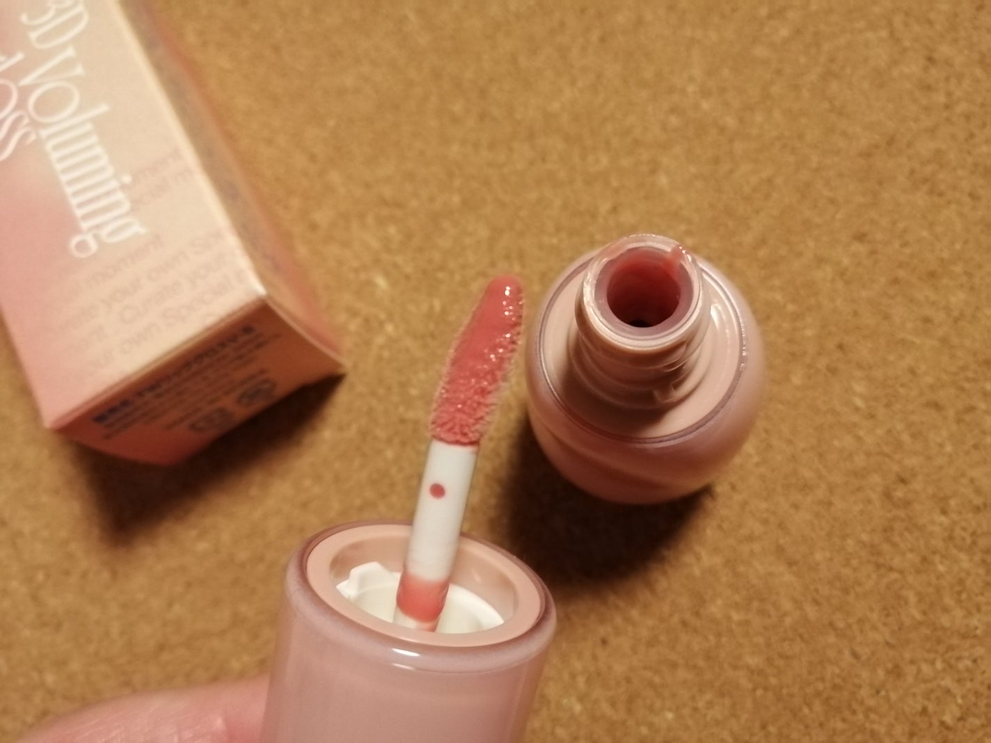 フィー 3Dボリューミンググロス/fwee/リップグロスを使ったクチコミ(2枚目)