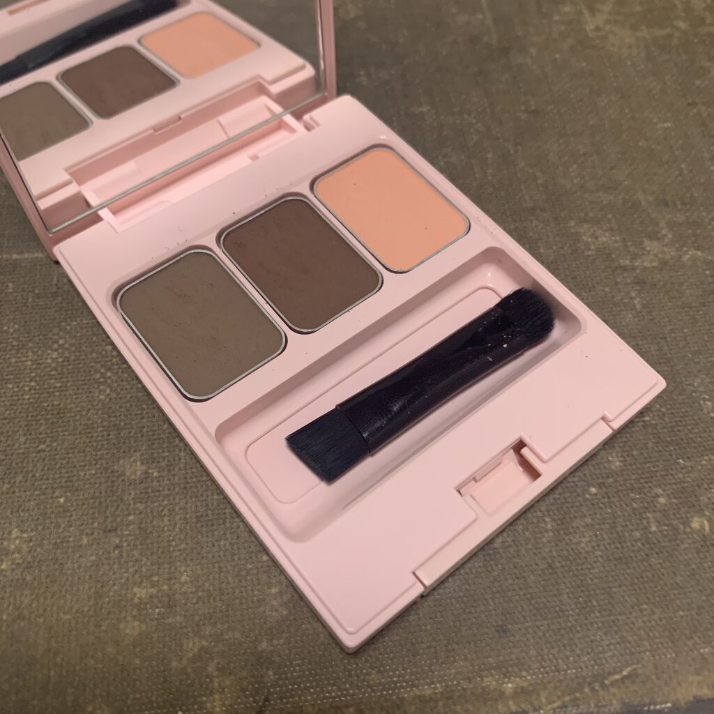  フーミー アイブロウパウダー + red brown/WHOMEE/パウダーアイブロウを使ったクチコミ（2枚目）