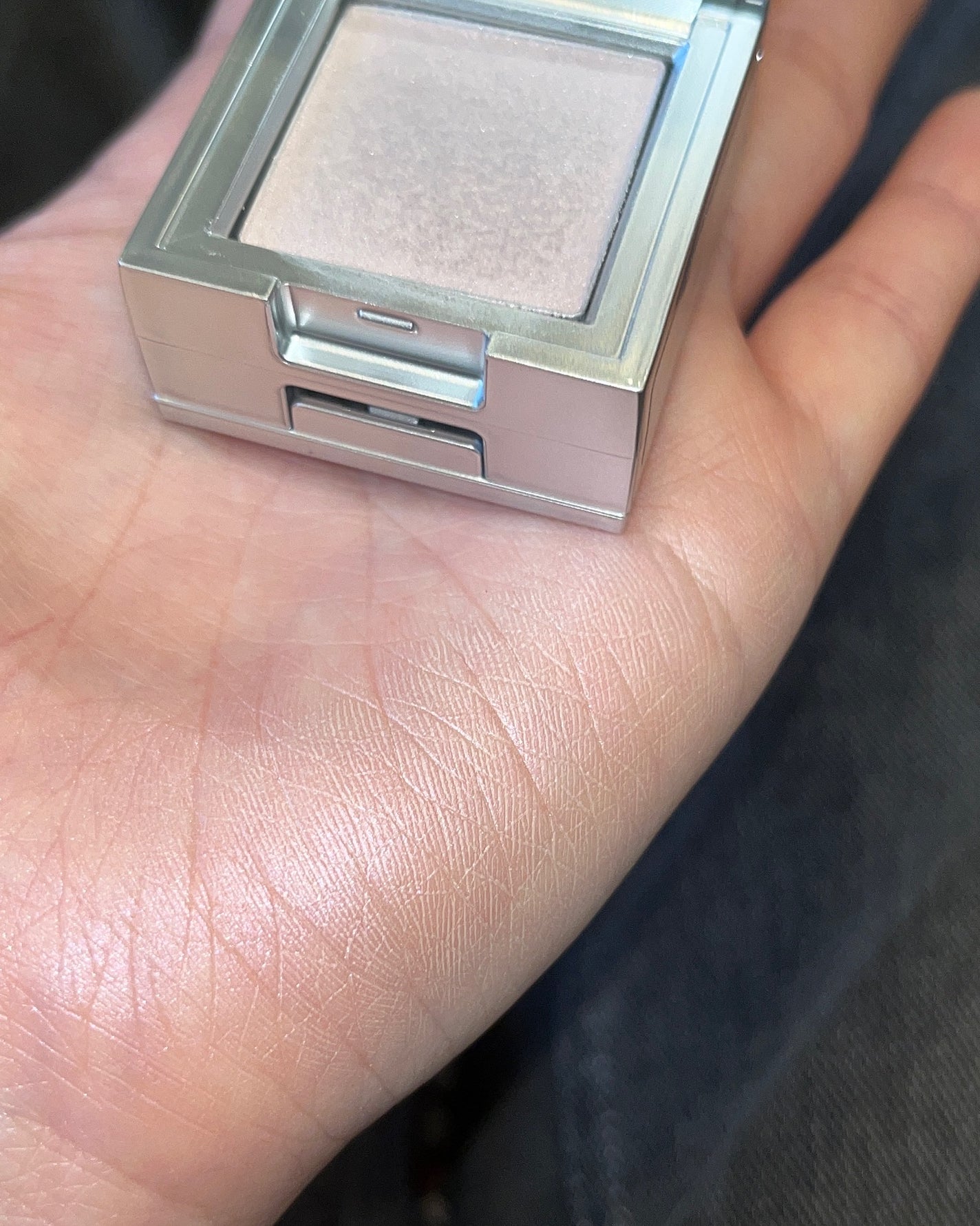 ストロビングフェイスキューブ/TWO SLASH FOUR/ハイライトを使ったクチコミ(8枚目)