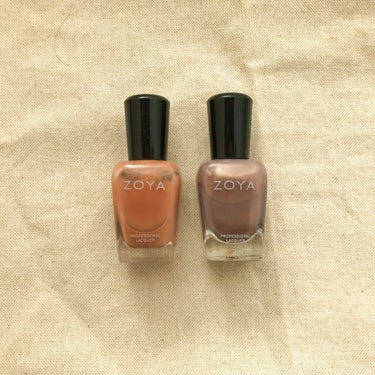 
ZOYA  ネイルカラー

左から
ZP135
ZP905

手持ちのネイルの中で一番気に
いってるのがZOYAのネイルです
ZP135は日本未発売、ZP905は
プラザで買いました。店舗によ
っては