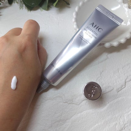 エッセンシャル リアル アイクリーム フォーフェイス/AHC/アイケア・アイクリームを使ったクチコミ(4枚目)