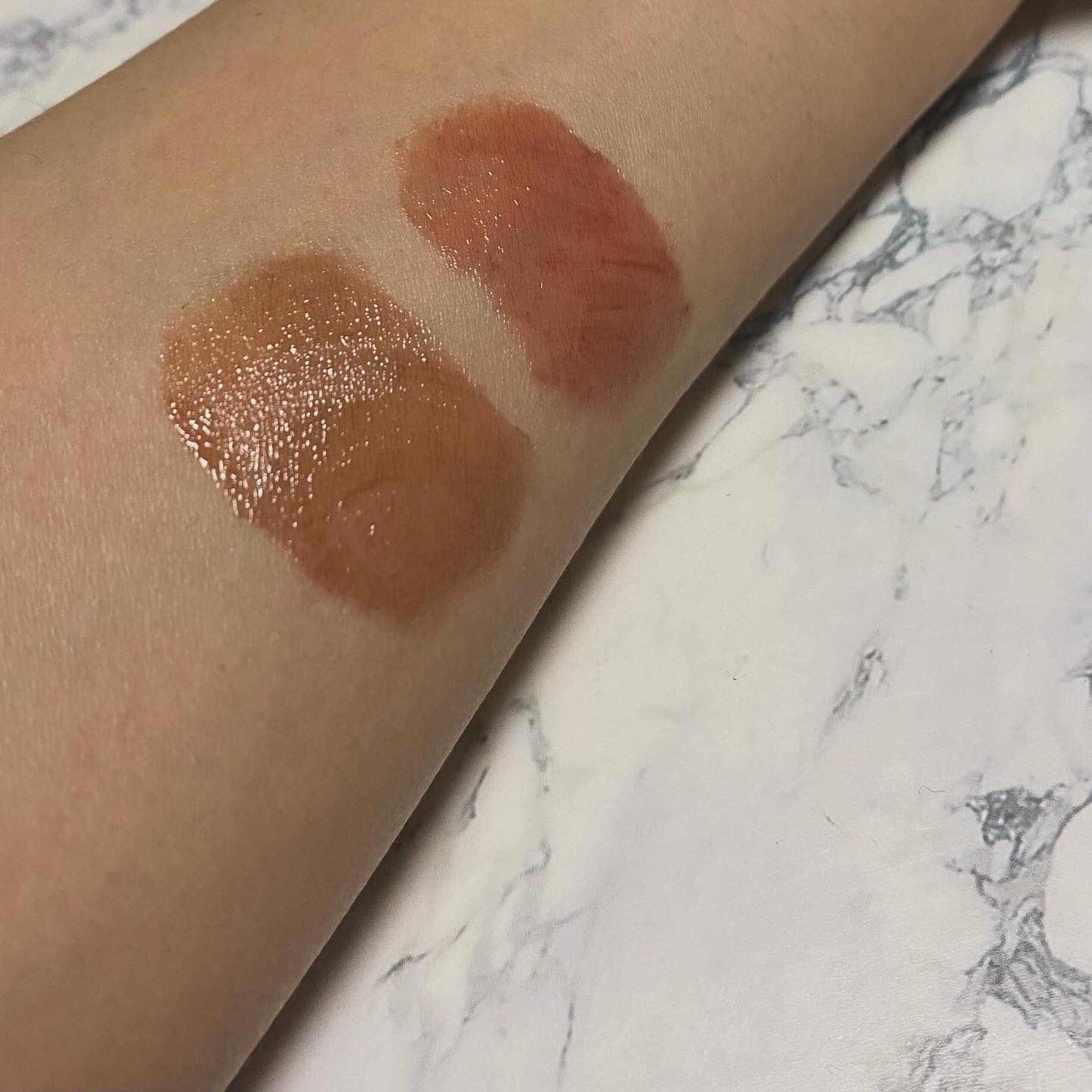 アンドバイロムアンド　グラッシーボムティント/&nd by rom&nd/リップティントを使ったクチコミ（2枚目）