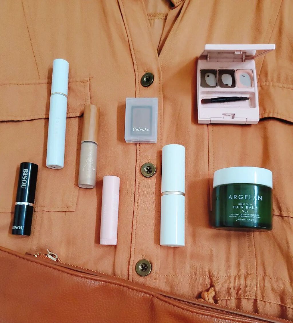 アルジェラン MOIST GLOW HAIR BALM のクチコミ「こんにちは☺️
今週は寒暖差が激しいですね💦

今日は秋色でシンプルなメイクに🍁
ナチュラルメ.....」（2枚目）