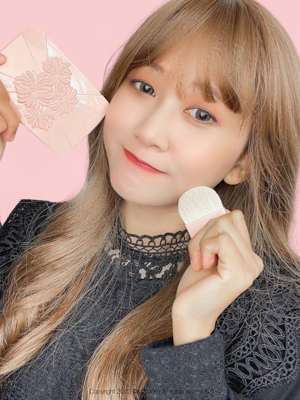 ヴェール ファンデーション 101 ライトオークル/PAUL & JOE BEAUTE/パウダーファンデーションを使ったクチコミ(2枚目)