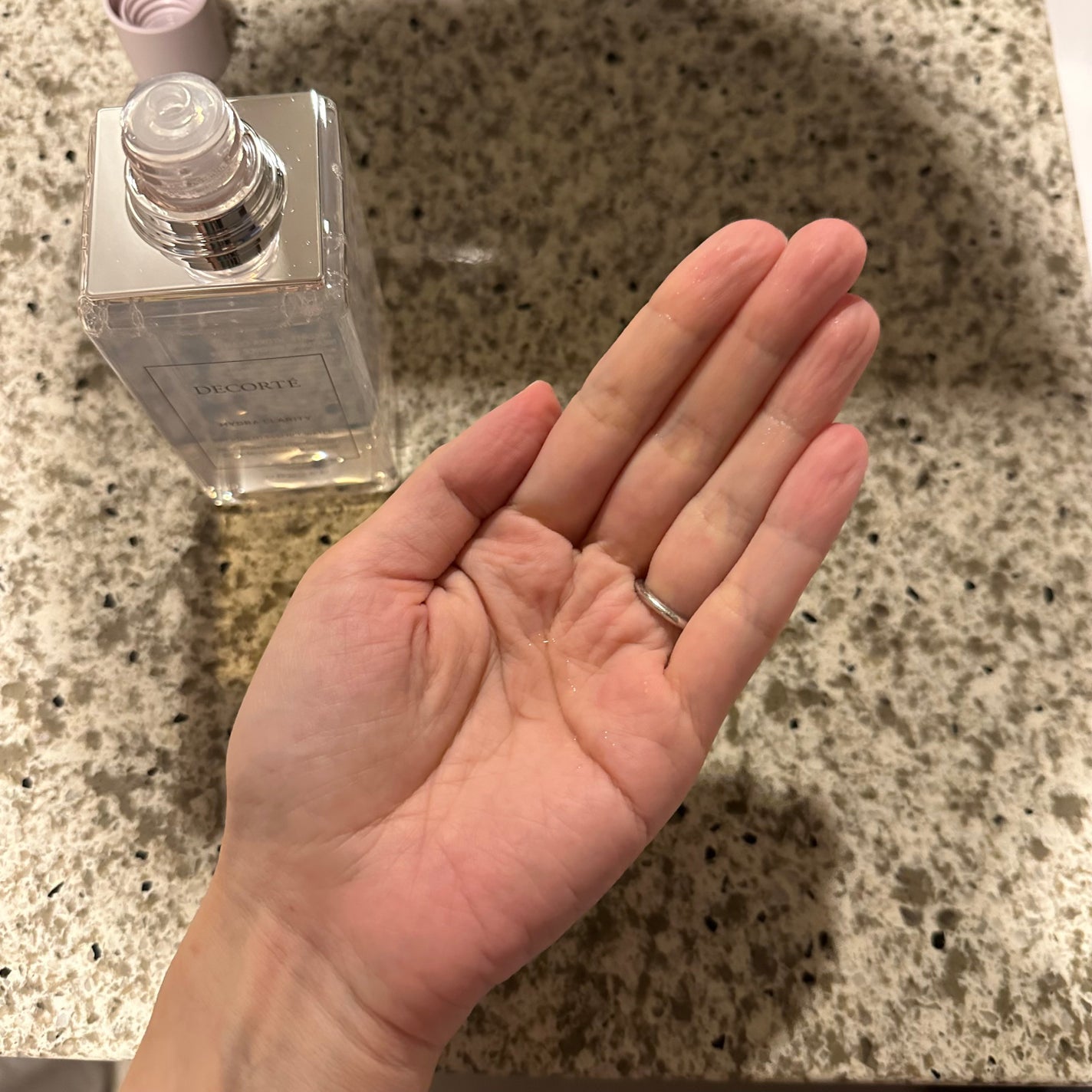 イドラクラリティ 薬用 トリートメント エッセンス ウォーター/DECORTÉ/化粧水を使ったクチコミ(4枚目)