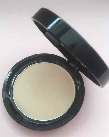 ミネラルエッセンスモイスト SPF40 PA+++/MiMC/パウダーファンデーションを使ったクチコミ(2枚目)