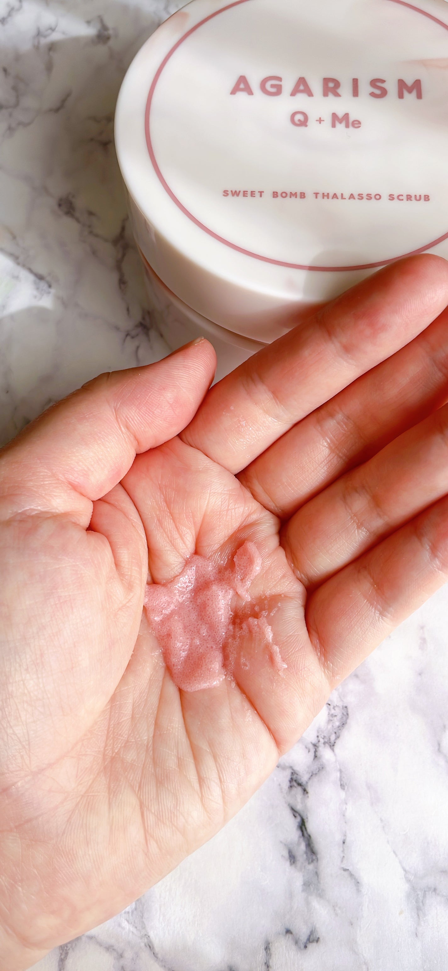 キューミースウィートボムタラソスクラブ ピオニーブーケの香り/AGARISM/ボディスクラブを使ったクチコミ(3枚目)