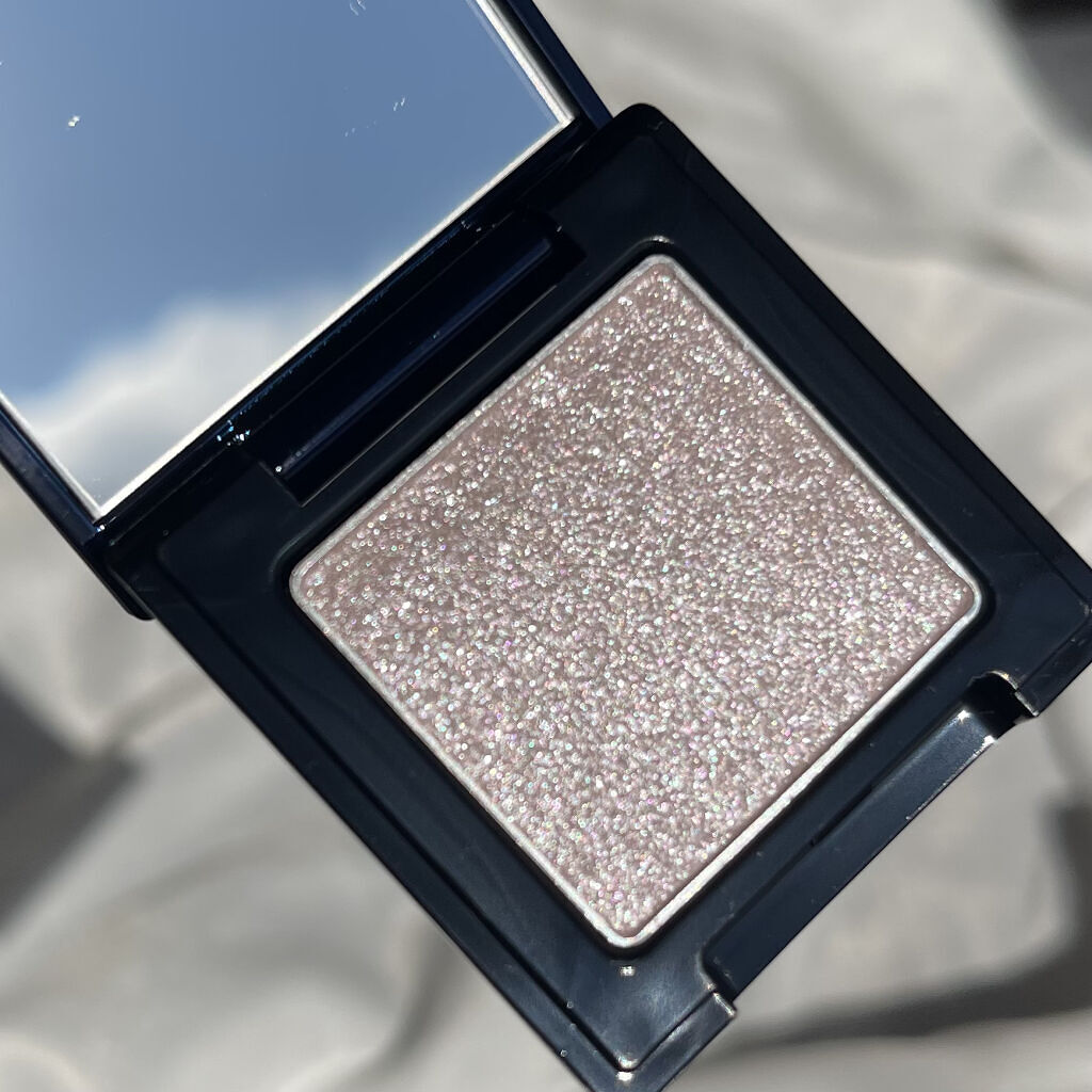 ラズル アイカラー/エレガンス ラズル /単色アイシャドウを使ったクチコミ（3枚目）