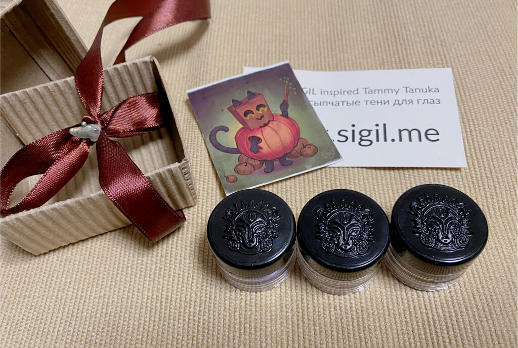 Sigil Inspired Magic Eyeshadows/SIGIL inspired/単色アイシャドウを使ったクチコミ（1枚目）