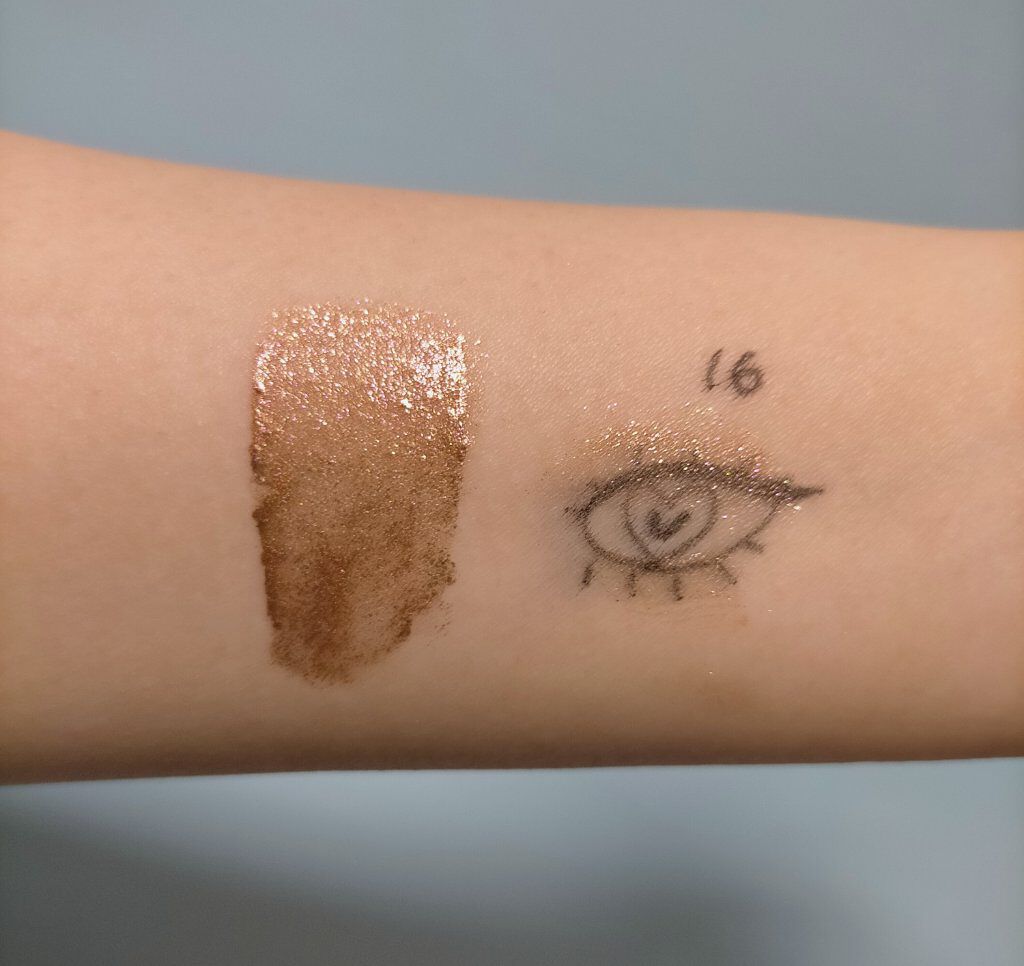 ダイヤモンドシリーズ 星空リキッドアイシャドウ/ZEESEA/リキッドアイシャドウを使ったクチコミ（2枚目）