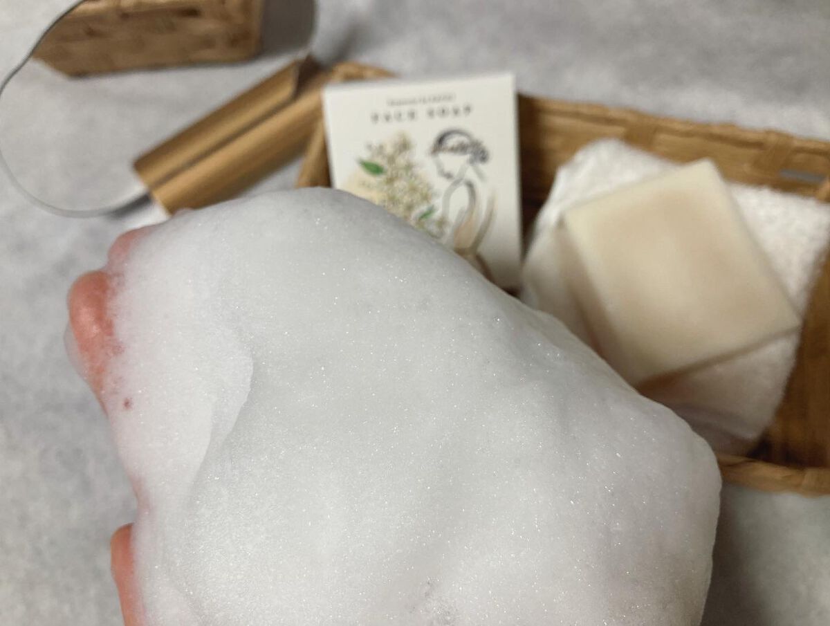 Remercierフェイスソープ/KACHI/洗顔石鹸を使ったクチコミ（2枚目）