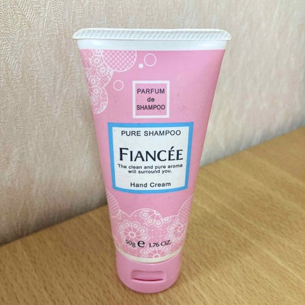 ハンドクリーム ピュアシャンプーの香り/フィアンセ/ハンドクリームを使ったクチコミ(1枚目)