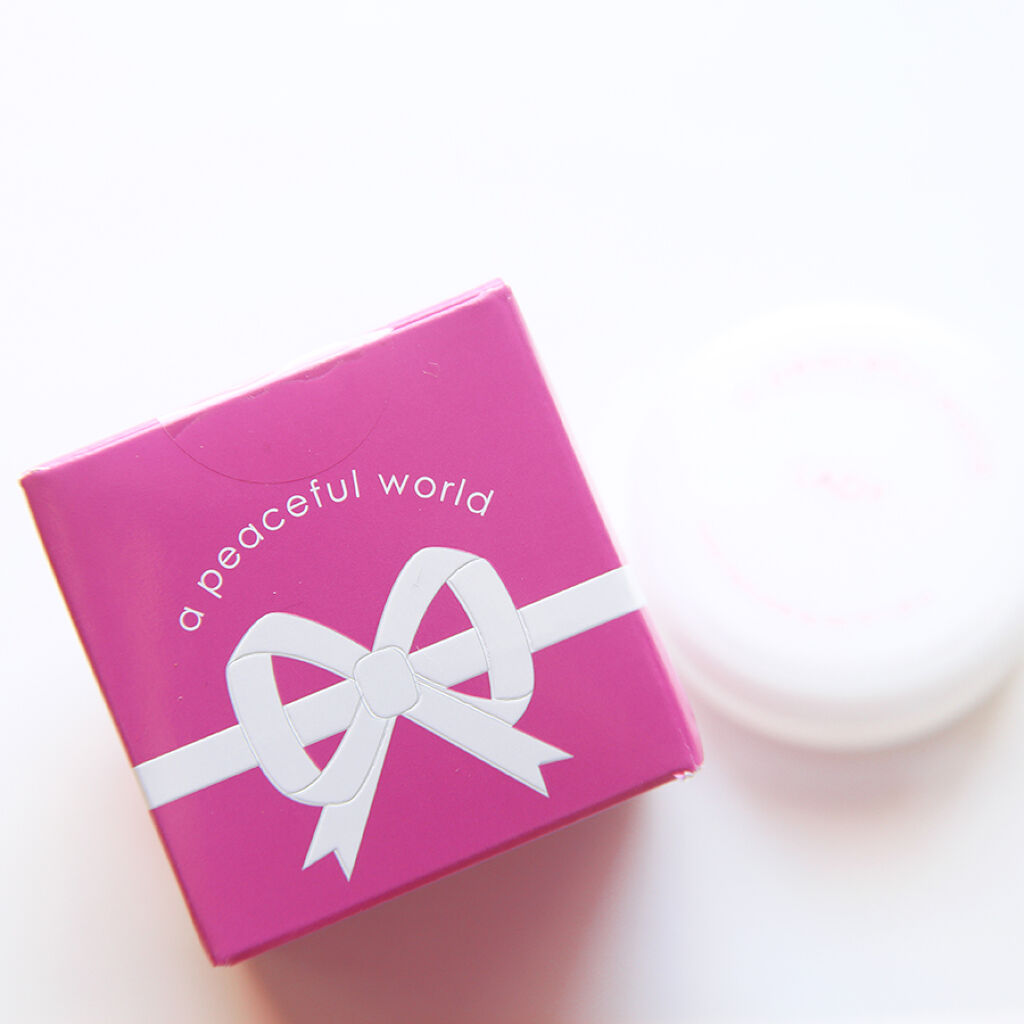 LADY ソリッドパフューム/a peaceful world/練り香水を使ったクチコミ（2枚目）