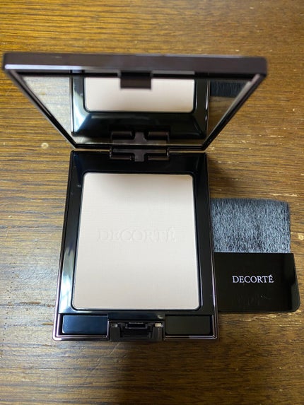トランスルーセント セッティングパウダー/DECORTÉ/プレストパウダーを使ったクチコミ(3枚目)