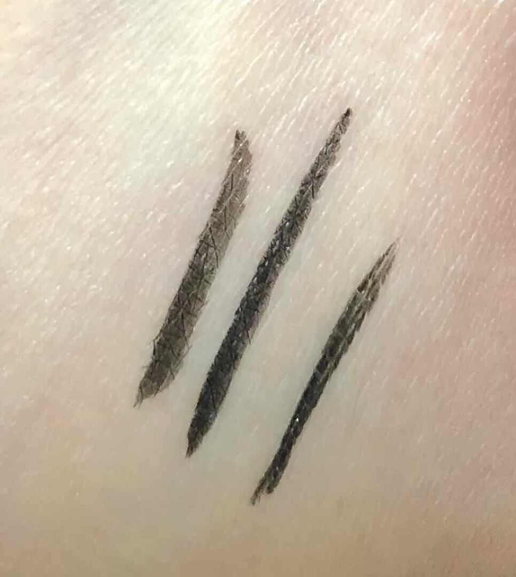 MP リキッドシャープライナー/セリア/リキッドアイライナーを使ったクチコミ(2枚目)