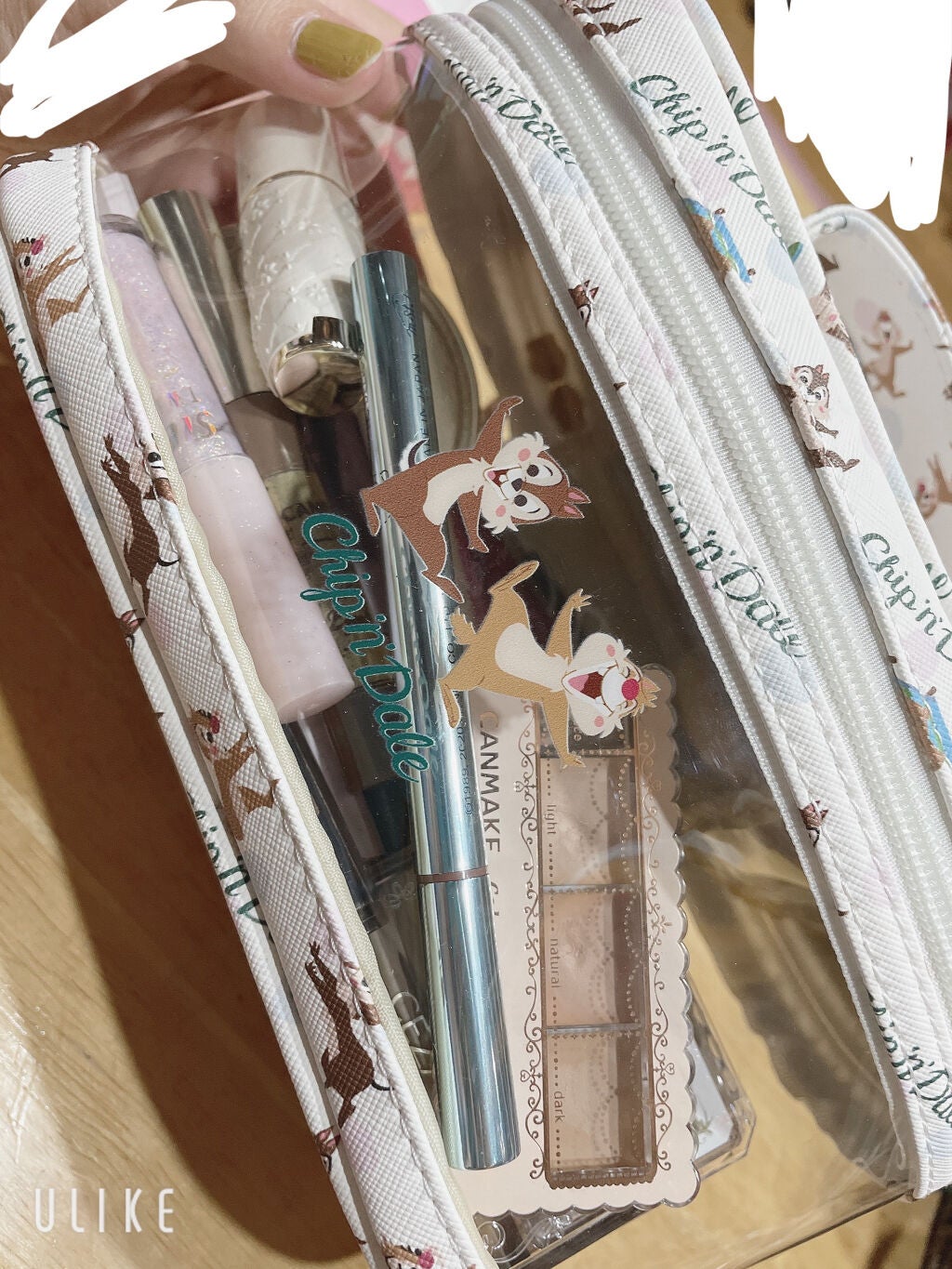 ブロッコリー on LIPS 「しまむらのメイクポーチ蓋の部分にブラシを入れる収納と小さめなが..」(1枚目)